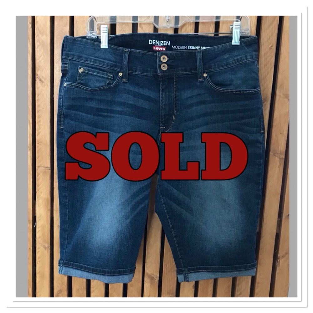 Levi Bermuda denim shorts